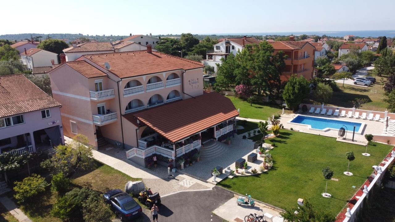 Villa Natalija 梅杜林 外观 照片