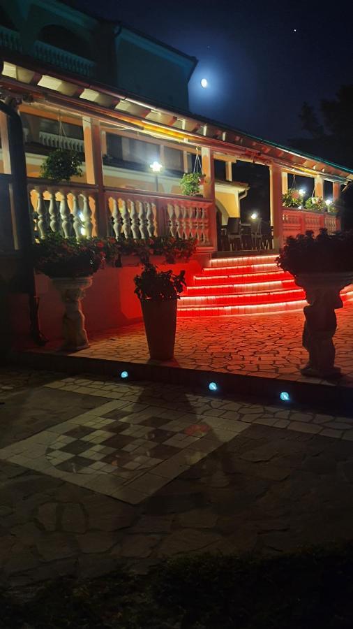 Villa Natalija 梅杜林 外观 照片
